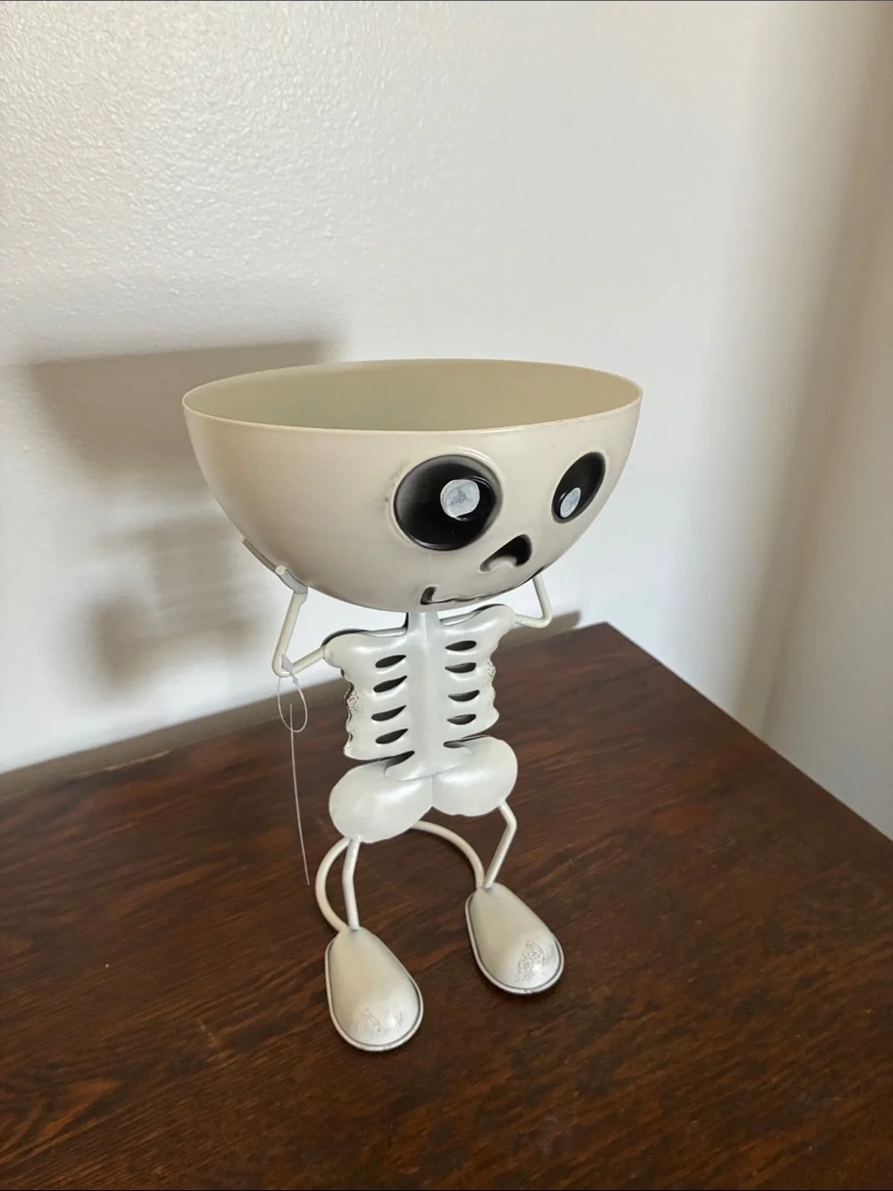 NWT- White Skeleton Man Metal Halloween Candy Bowl Decorative Stand